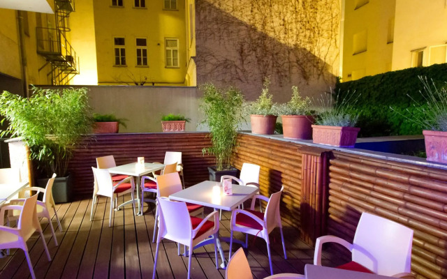 Hotel Boltzmann