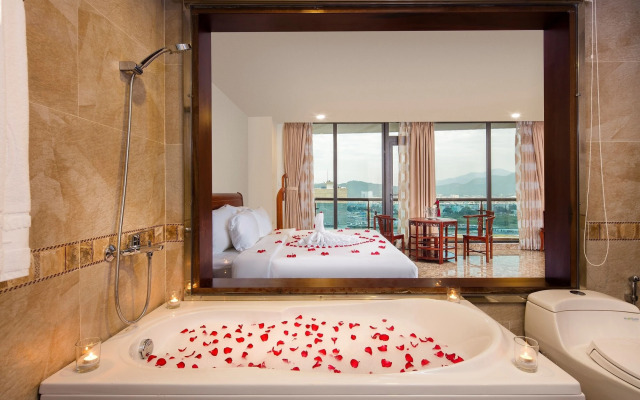 Red Sun Nha Trang Hotel