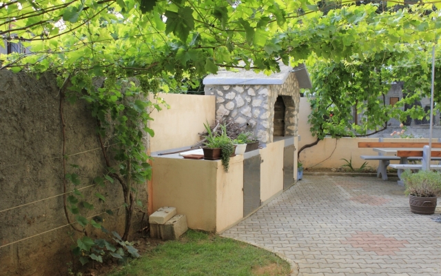 Apartment Ivan - 300 m from sea: SA5 Nin, Zadar riviera