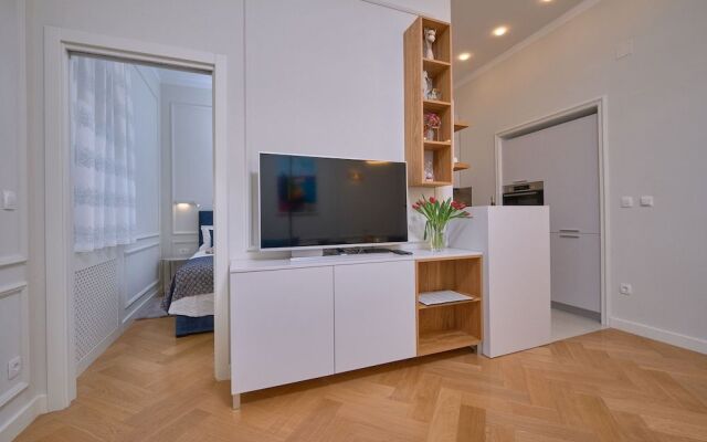 Salve Luxury Apartment by Litto
