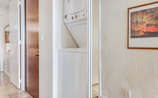 Papakea #f108 1 Bedroom Condo by RedAwning