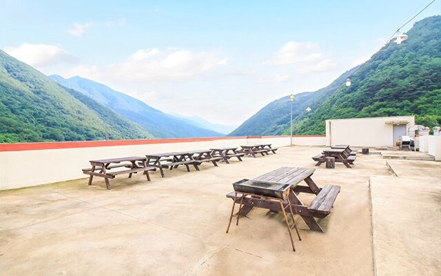 Yangsan Baegseong Eco View Pension