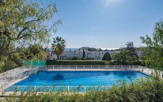 Elegant Apartment in Nice With Swimming Pool