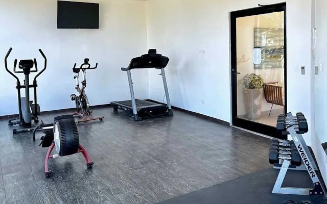 Studio W/private Pool Gym Relaxing Green Areas