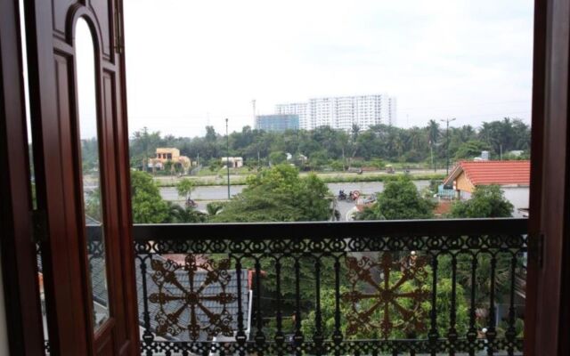 Hoa Phat Hotel & Apartment