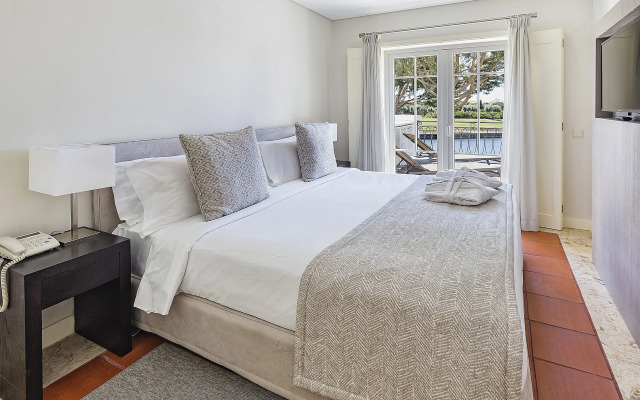 Domes Lake Residences