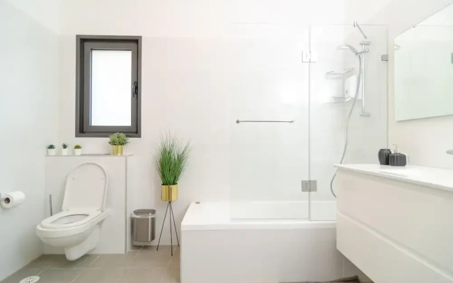 Dov Garden apartment with private pool