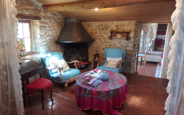 Riverside Home Cottage