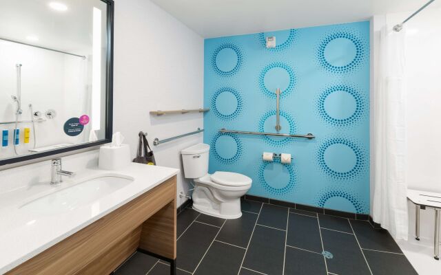 TRU BY Hilton Sharonville