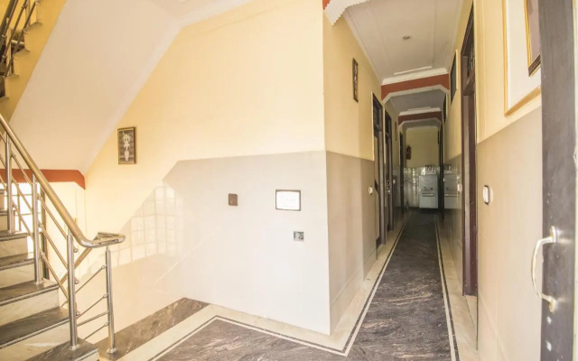Hotel Bajaj Inn