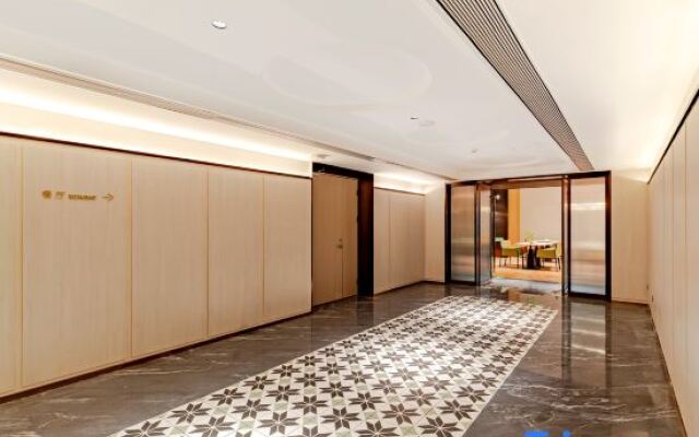 Yi HOTEL