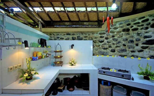 The Mahogany Villa