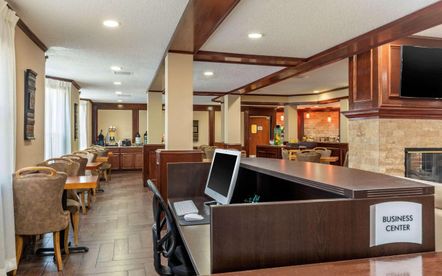 Quality Suites Addison - Dallas