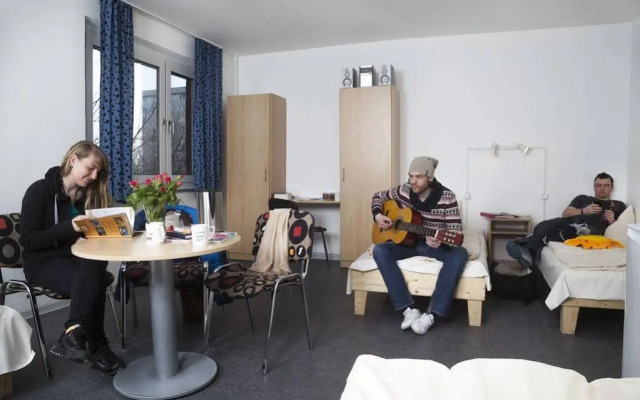Hostel Pro-social