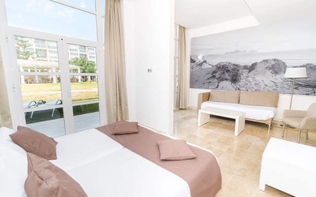 Eix Alzinar Mar Aparthotel