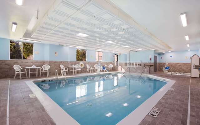 Sleep Inn & Suites Grand Rapids Southeast - Kentwood