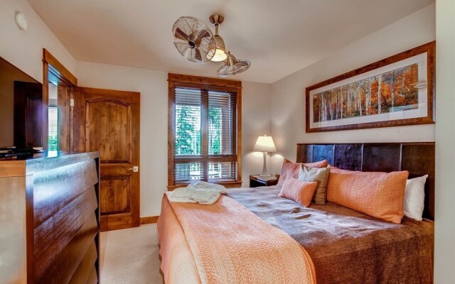 1 Bedroom Ski in, Ski Out Mountain Vacation Rental Just Steps from the Snowflake Ski Lift