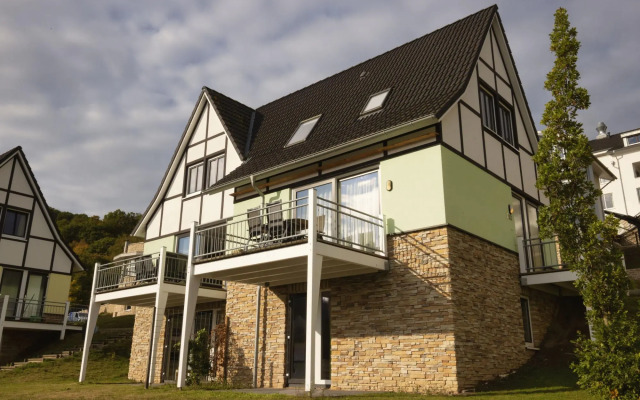 Semi Detached Nice Villa with Sauna near Lake