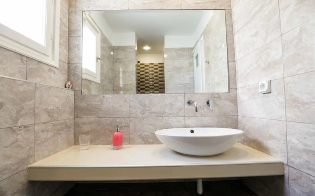 Finikas Hotel