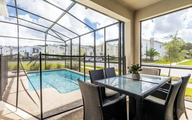 Storeybook Escape Sleeps 11!