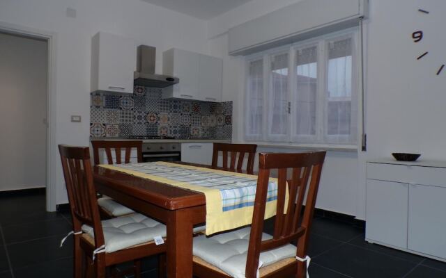 Agati Apartment With air Conditioning - Wi-fi - in the City Center
