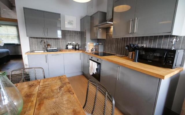 Padstow Escapes - Teyr Luxury Penthouse Apartment