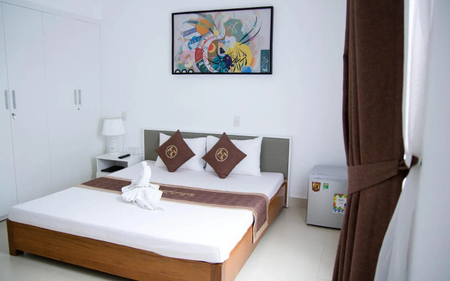 Poetic Hue Hotel