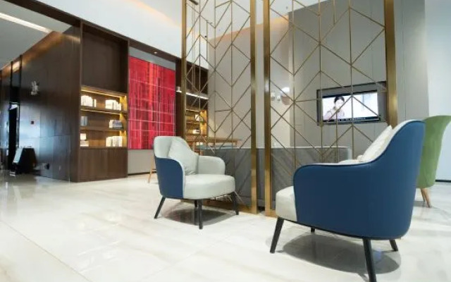 Borrman Hotel (Baise High-speed Railway Station Hengning Plaza)