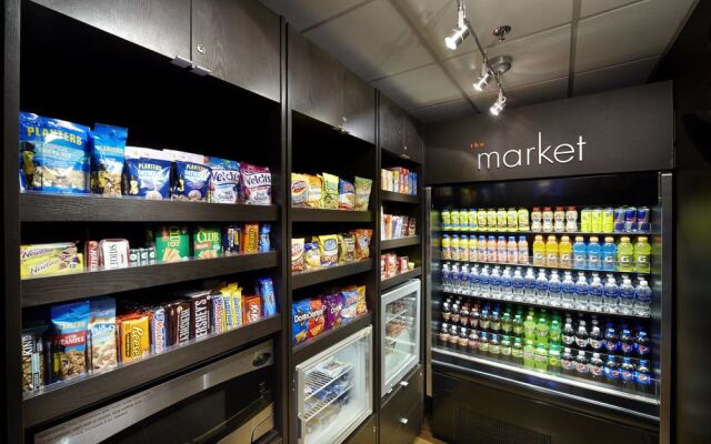 Courtyard State College