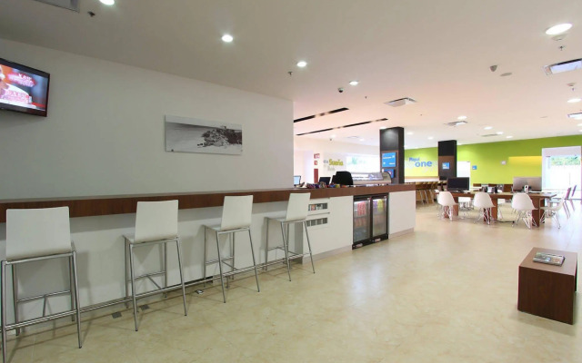 One Cancun Centro