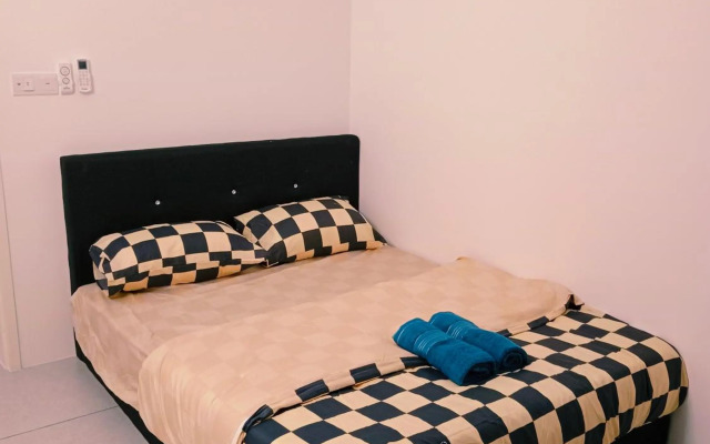 Comfortable18 3R2B 7pax Meritus Perai