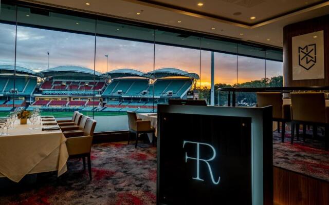 Oval Hotel at Adelaide Oval