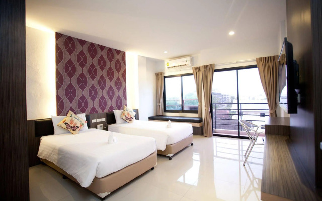 iCheck inn Chill Patong