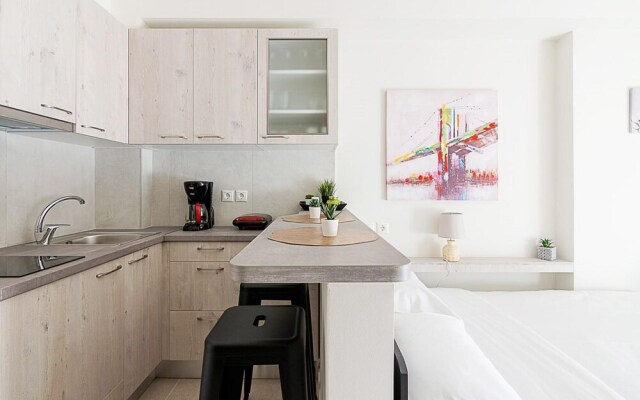 Modern Athens Studio by Cloudkeys