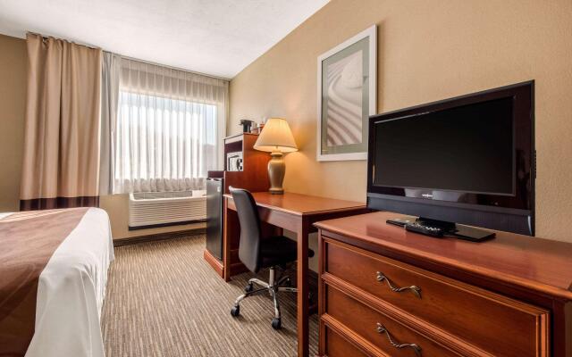 Quality Inn & Suites New Castle