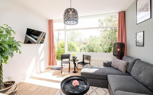 Amsterdam Beach Apartment 1, Private Garden