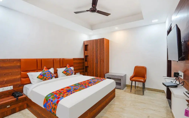 Fabhotel Amayra Inn
