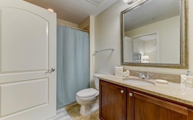 Yacht Harbor 272 by Vtrips