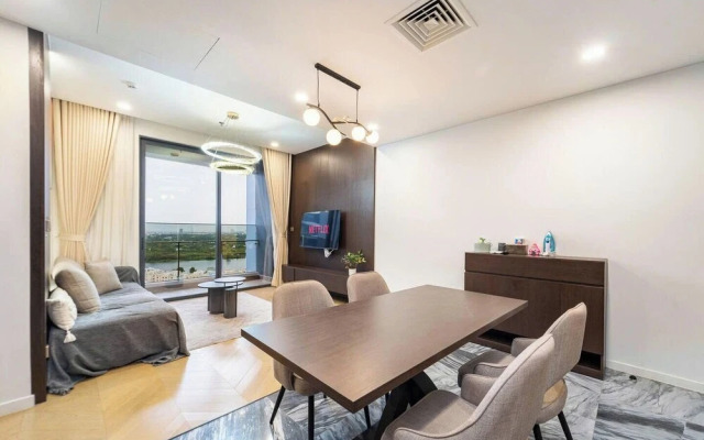 Luxury Lumiere Riverside Urban Apartment