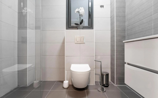 Central and Luxury New 2BR&2Bth - Private Parking