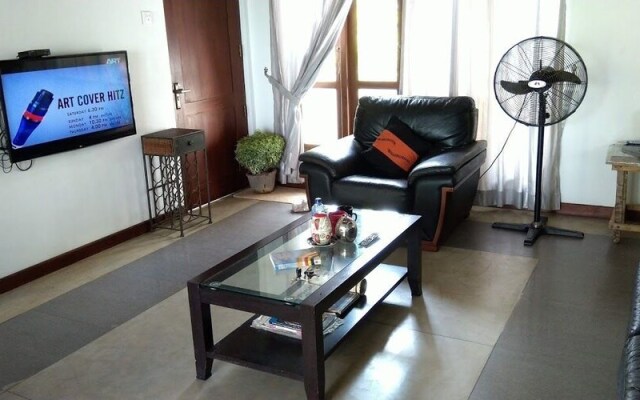 Negombo Holiday Home
