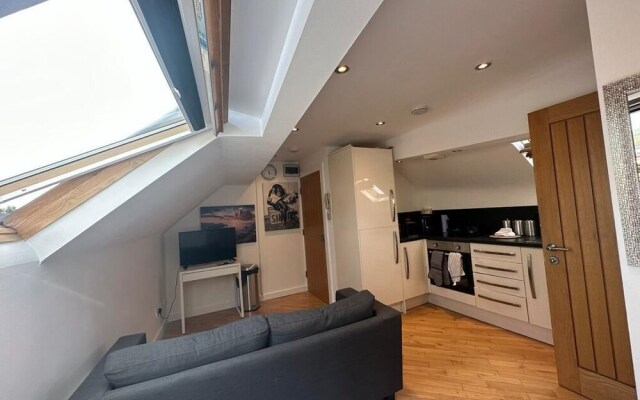 Stunning 1-bed Studio in Pudsey