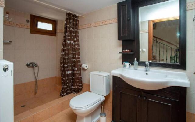 Family 5-bdrm villa with sea views on private land