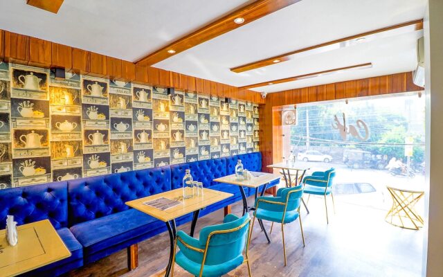 Fabhotel California Heights