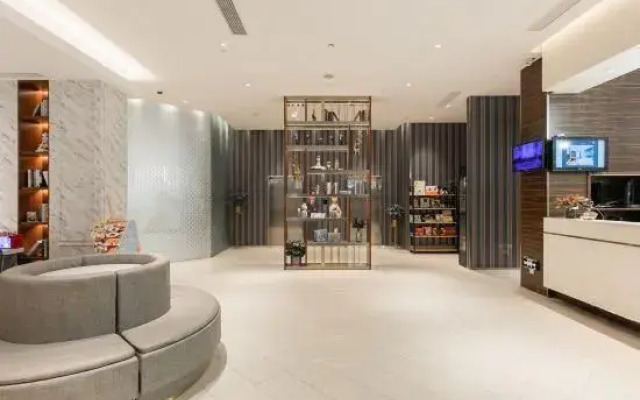 Magnotel Hotel (Nanchang Bayi Square People's Park Metro Station)