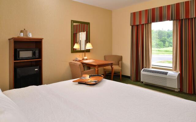 Hampton Inn & Suites St. Louis-Edwardsville