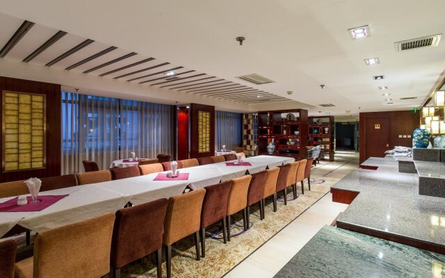 King Wing Hot Spring International Hotel