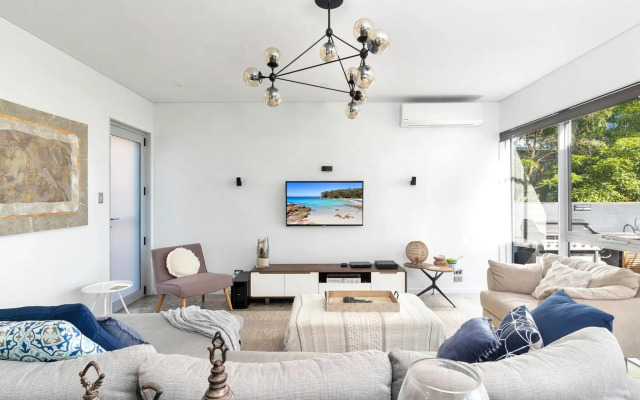 Luxury Living with Private Access to Orion Beach