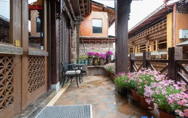 Xiangge Huangfu Holiday Hotel