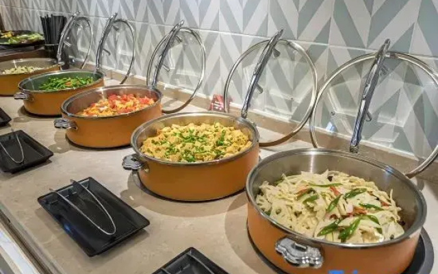 Vienna Hotel Haikou (Qilou Old Street Hainan University Branch)